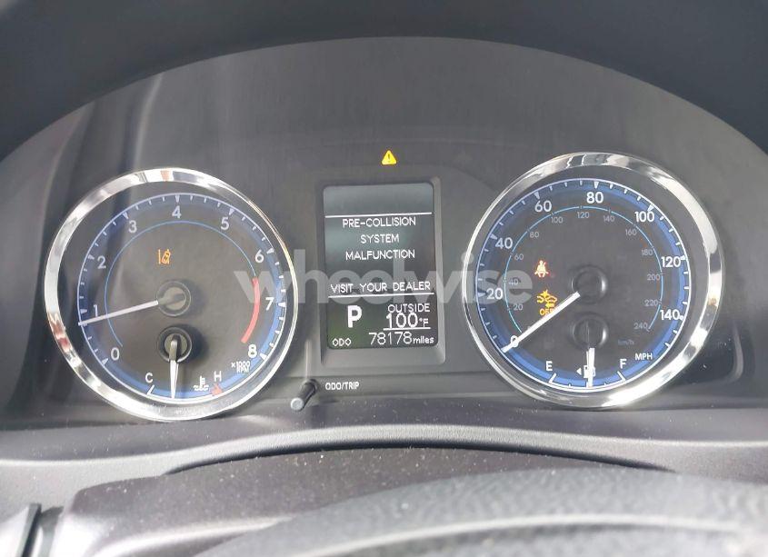 Photo 7 of 2018 Toyota Corolla LE (VIN 2T1BURHE6JC984747)