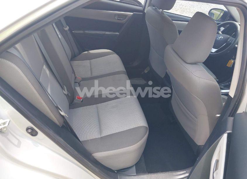 Photo 8 of 2018 Toyota Corolla LE (VIN 2T1BURHE6JC984747)