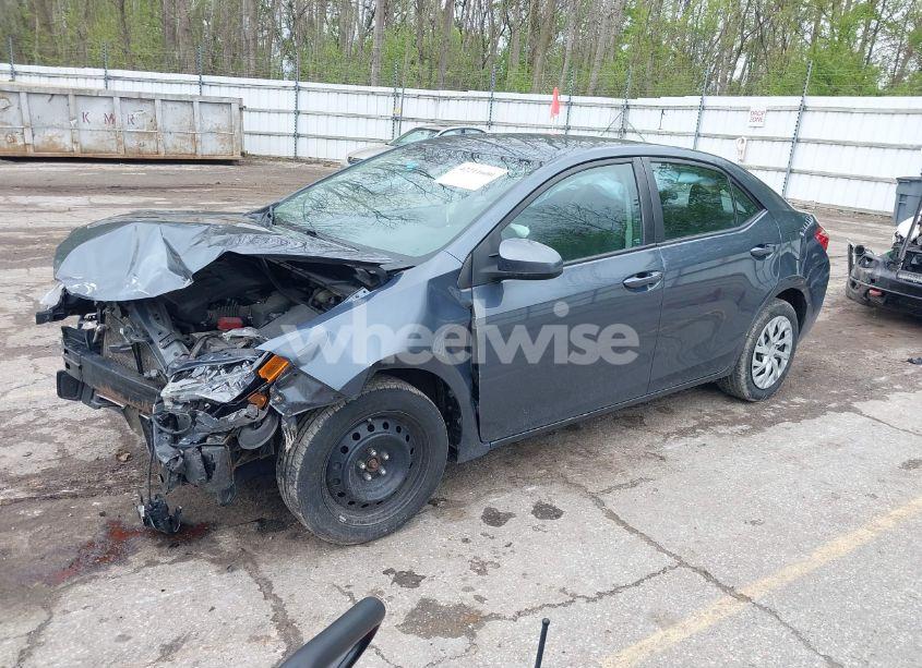 Photo 2 of 2018 Toyota Corolla LE (VIN 2T1BURHE6JC986644)