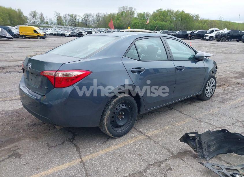 Photo 4 of 2018 Toyota Corolla LE (VIN 2T1BURHE6JC986644)