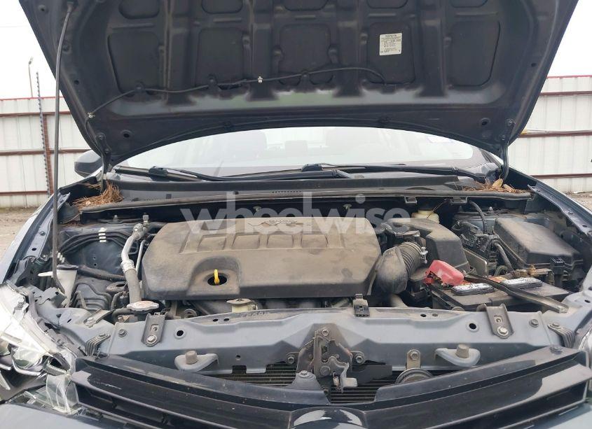 Photo 10 of 2018 Toyota Corolla XLE (VIN 2T1BURHE6JC992038)