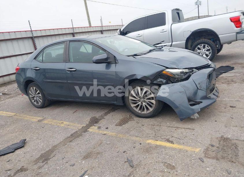 Photo 13 of 2018 Toyota Corolla XLE (VIN 2T1BURHE6JC992038)