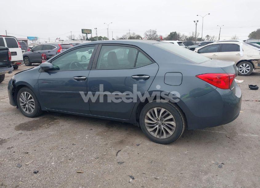 Photo 14 of 2018 Toyota Corolla XLE (VIN 2T1BURHE6JC992038)