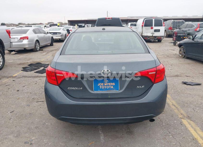 Photo 16 of 2018 Toyota Corolla XLE (VIN 2T1BURHE6JC992038)