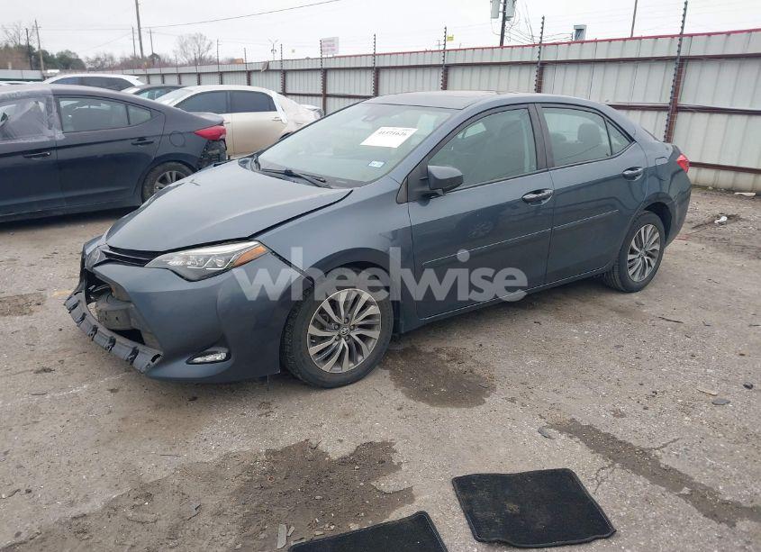 Photo 2 of 2018 Toyota Corolla XLE (VIN 2T1BURHE6JC992038)