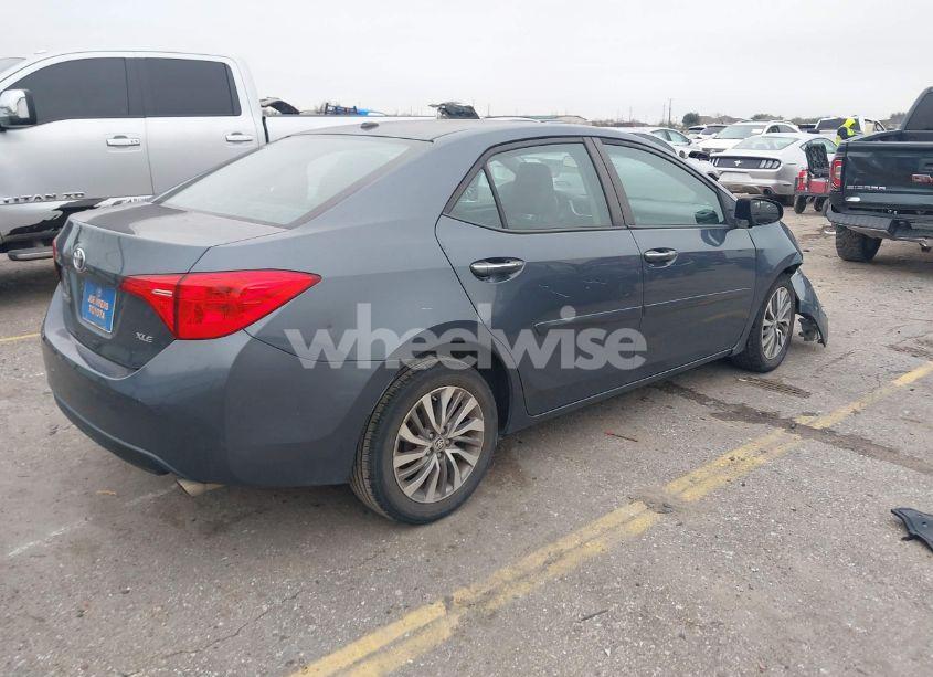 Photo 4 of 2018 Toyota Corolla XLE (VIN 2T1BURHE6JC992038)