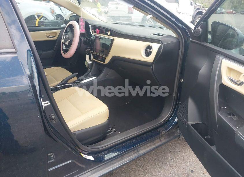 Photo 5 of 2018 Toyota Corolla LE (VIN 2T1BURHE6JC995411)