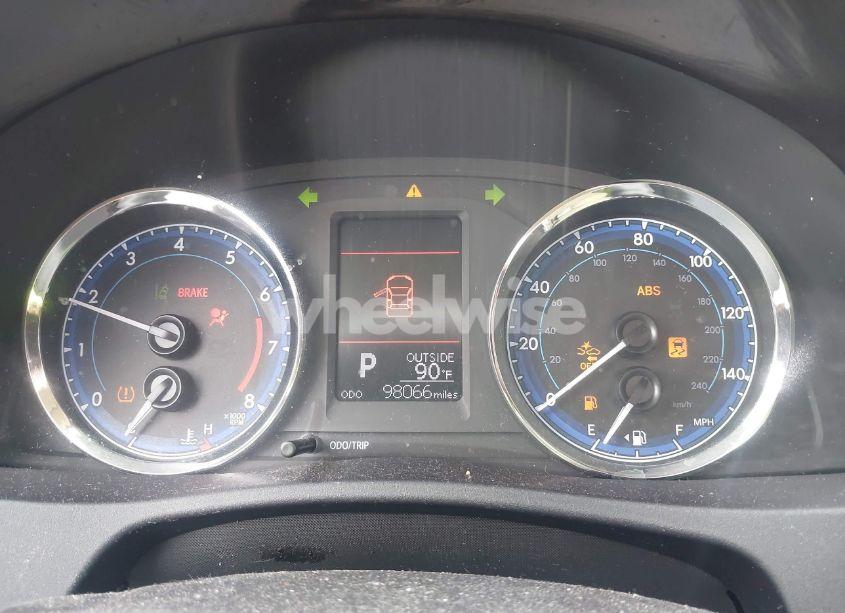 Photo 7 of 2018 Toyota Corolla LE (VIN 2T1BURHE6JC995411)