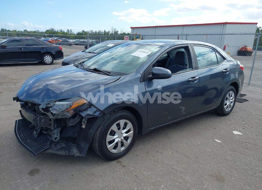 Photo 2 of 2019 Toyota Corolla L (VIN 2T1BURHE6KC127457)