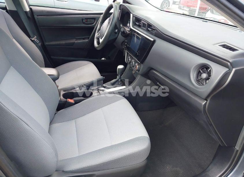 Photo 5 of 2019 Toyota Corolla L (VIN 2T1BURHE6KC127457)