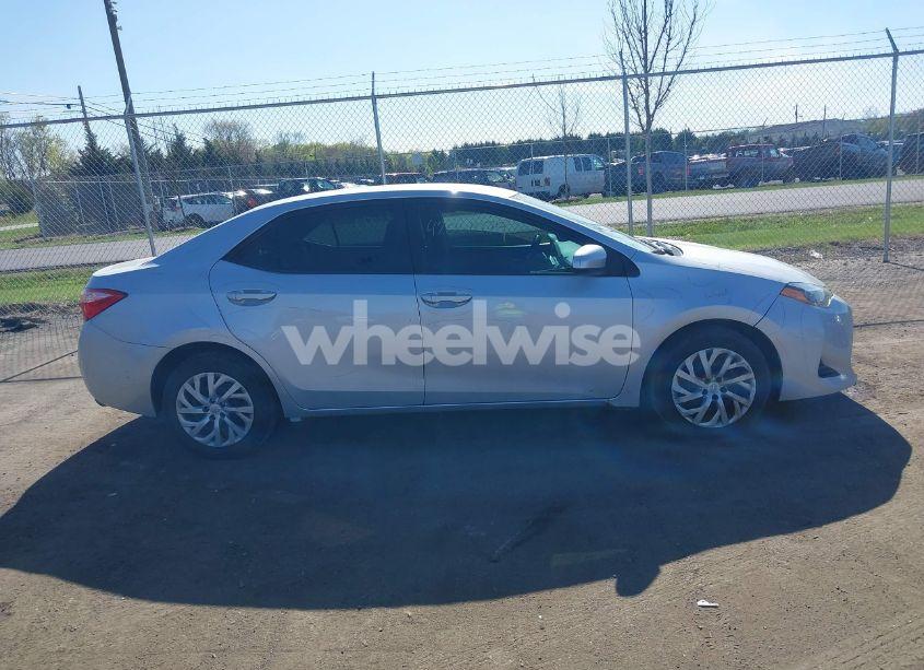 Photo 13 of 2019 Toyota Corolla LE (VIN 2T1BURHE6KC134196)