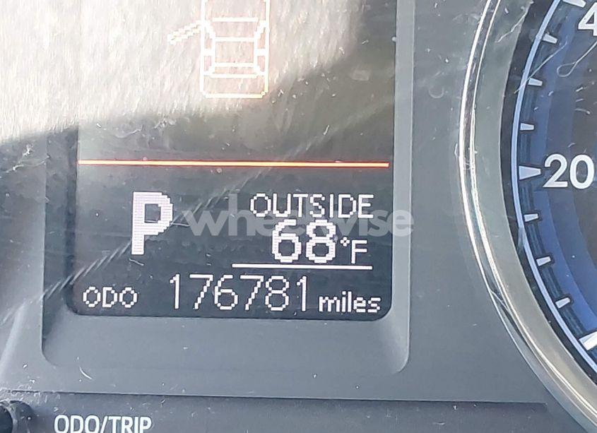 Photo 15 of 2019 Toyota Corolla LE (VIN 2T1BURHE6KC134196)