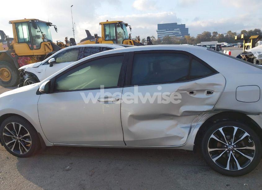 Photo 14 of 2019 Toyota Corolla SE (VIN 2T1BURHE6KC142573)