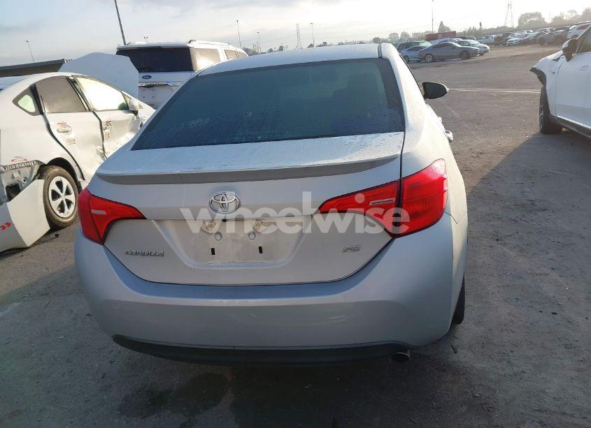 Photo 16 of 2019 Toyota Corolla SE (VIN 2T1BURHE6KC142573)