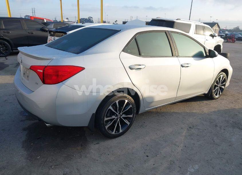 Photo 4 of 2019 Toyota Corolla SE (VIN 2T1BURHE6KC142573)