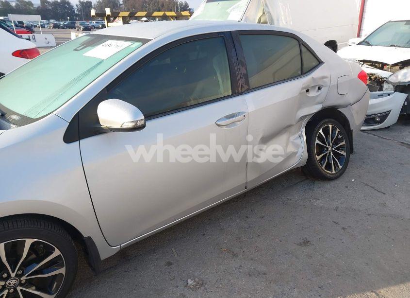 Photo 6 of 2019 Toyota Corolla SE (VIN 2T1BURHE6KC142573)