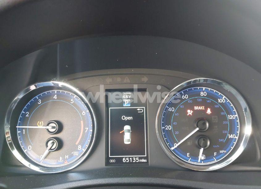 Photo 7 of 2019 Toyota Corolla SE (VIN 2T1BURHE6KC142573)