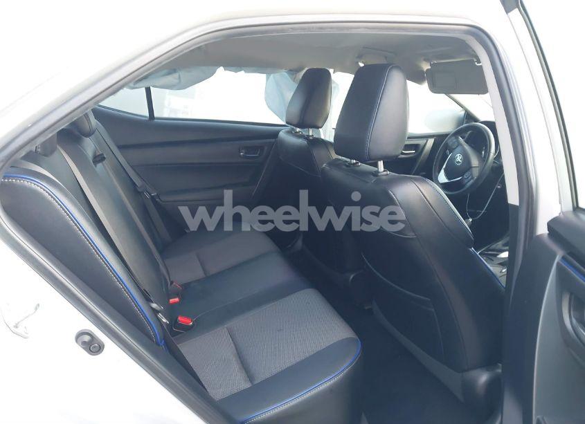 Photo 8 of 2019 Toyota Corolla SE (VIN 2T1BURHE6KC142573)