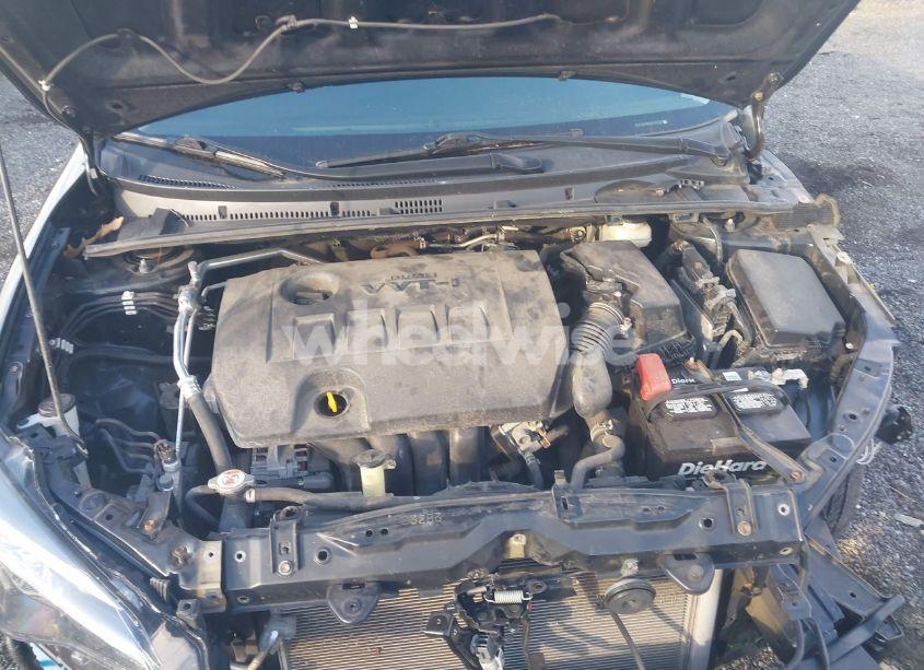 Photo 10 of 2019 Toyota Corolla LE (VIN 2T1BURHE6KC155100)