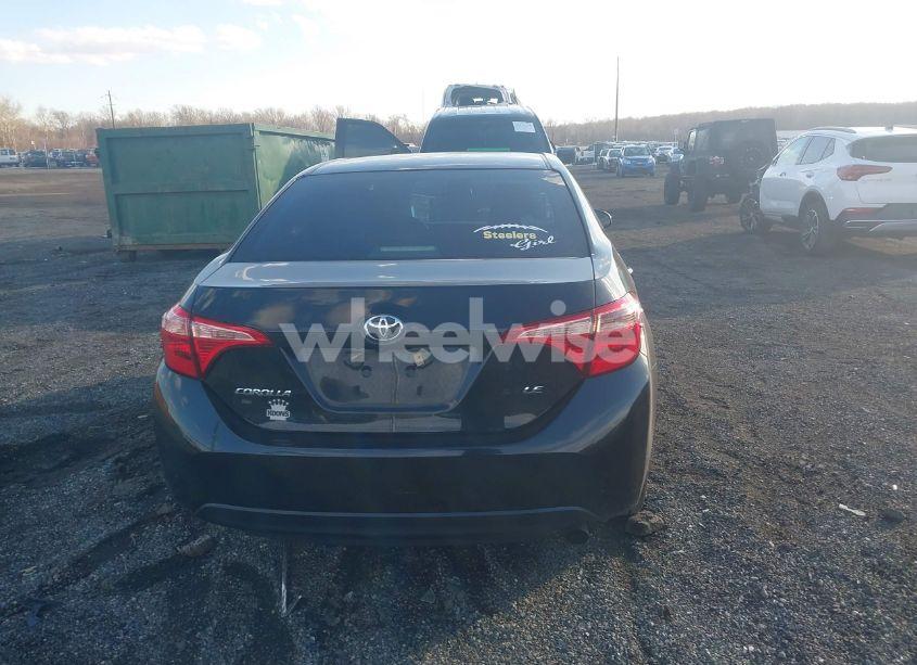 Photo 16 of 2019 Toyota Corolla LE (VIN 2T1BURHE6KC155100)