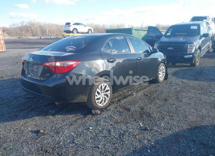 Photo 4 of 2019 Toyota Corolla LE (VIN 2T1BURHE6KC155100)