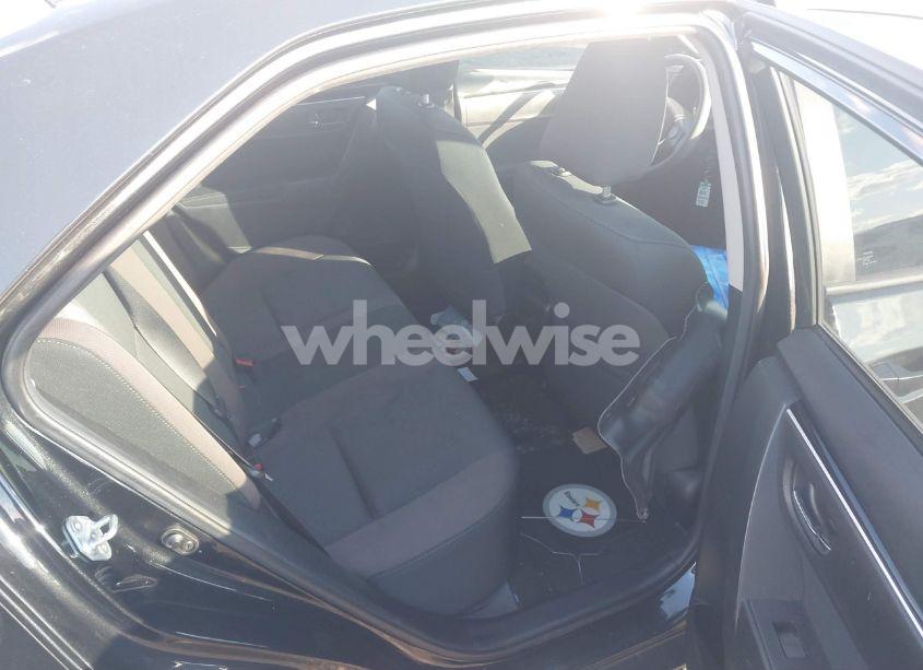 Photo 8 of 2019 Toyota Corolla LE (VIN 2T1BURHE6KC155100)