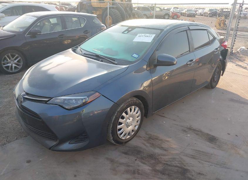 Photo 2 of 2019 Toyota Corolla LE (VIN 2T1BURHE6KC160846)