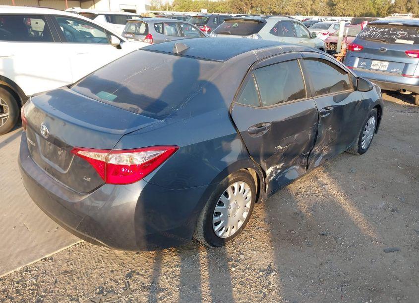 Photo 4 of 2019 Toyota Corolla LE (VIN 2T1BURHE6KC160846)