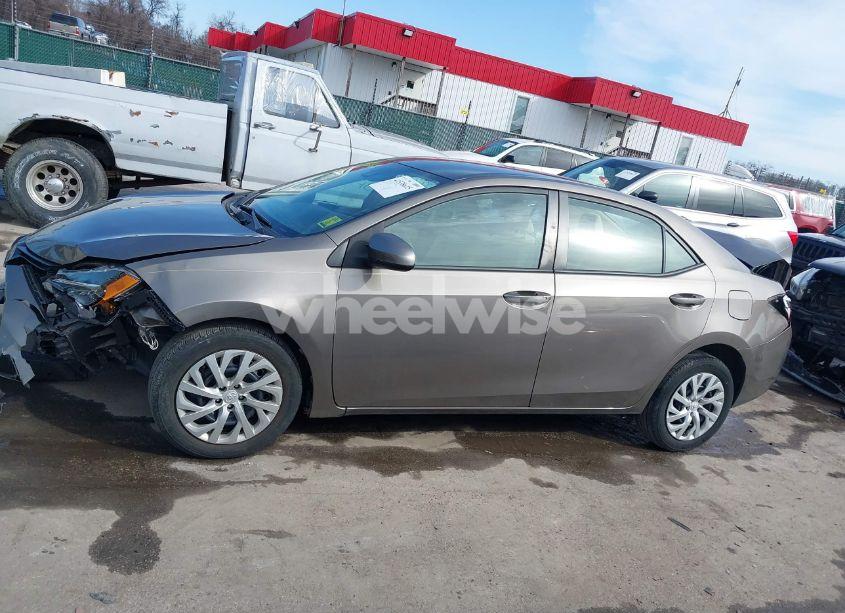 Photo 15 of 2019 Toyota Corolla LE (VIN 2T1BURHE6KC163374)