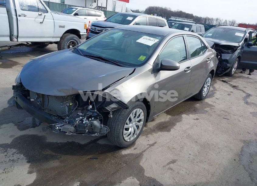 Photo 2 of 2019 Toyota Corolla LE (VIN 2T1BURHE6KC163374)