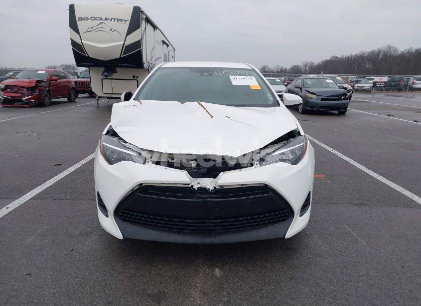 Photo 12 of 2019 Toyota Corolla LE (VIN 2T1BURHE6KC166713)