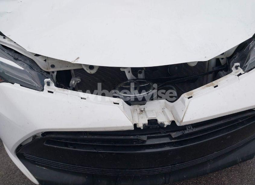 Photo 17 of 2019 Toyota Corolla LE (VIN 2T1BURHE6KC166713)