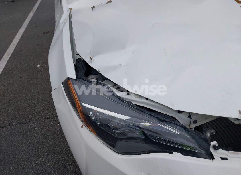 Photo 18 of 2019 Toyota Corolla LE (VIN 2T1BURHE6KC166713)