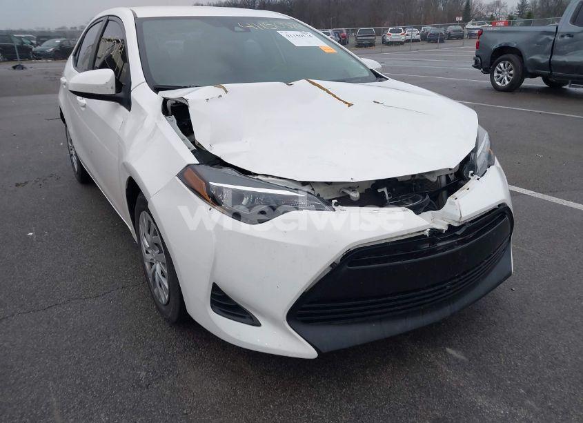 Photo 6 of 2019 Toyota Corolla LE (VIN 2T1BURHE6KC166713)