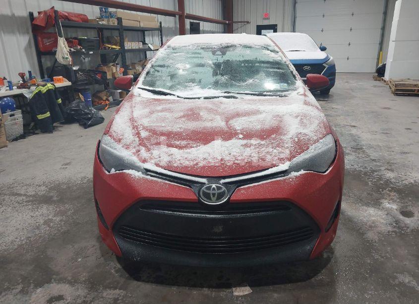 Photo 13 of 2019 Toyota Corolla LE (VIN 2T1BURHE6KC169529)