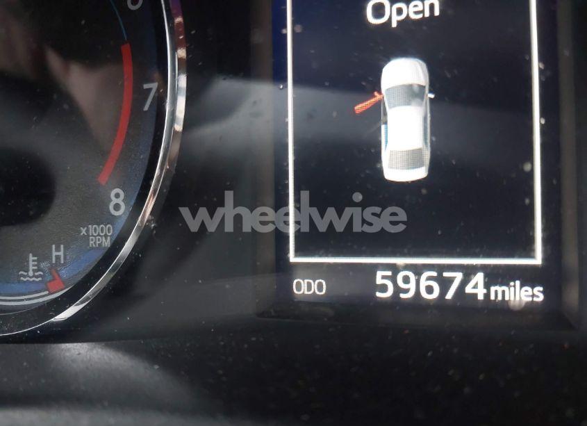 Photo 16 of 2019 Toyota Corolla SE (VIN 2T1BURHE6KC182863)