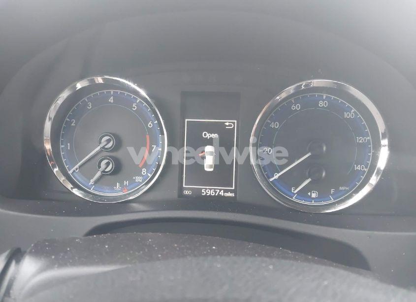 Photo 7 of 2019 Toyota Corolla SE (VIN 2T1BURHE6KC182863)