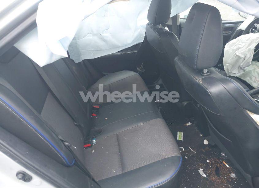 Photo 8 of 2019 Toyota Corolla SE (VIN 2T1BURHE6KC182863)