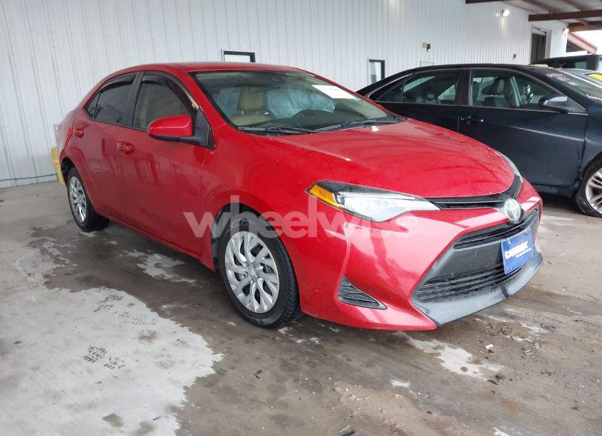 2019 Toyota Corolla LE (VIN 2T1BURHE6KC183480) main photo