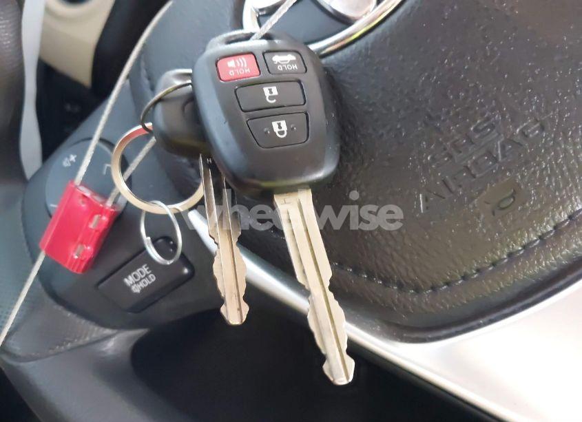 Photo 11 of 2019 Toyota Corolla LE (VIN 2T1BURHE6KC183480)