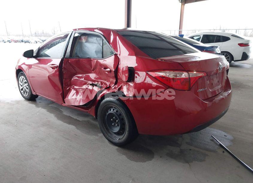 Photo 3 of 2019 Toyota Corolla LE (VIN 2T1BURHE6KC183480)