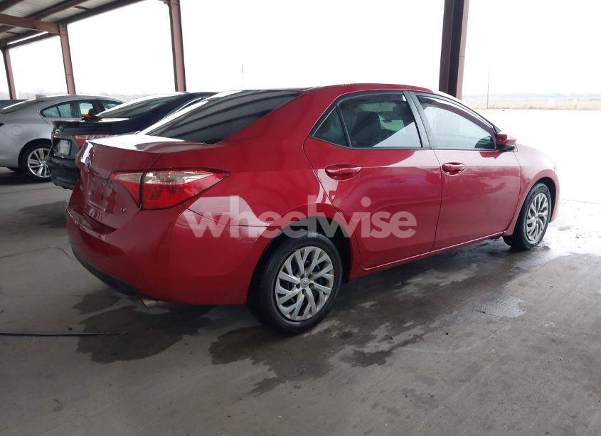 Photo 4 of 2019 Toyota Corolla LE (VIN 2T1BURHE6KC183480)