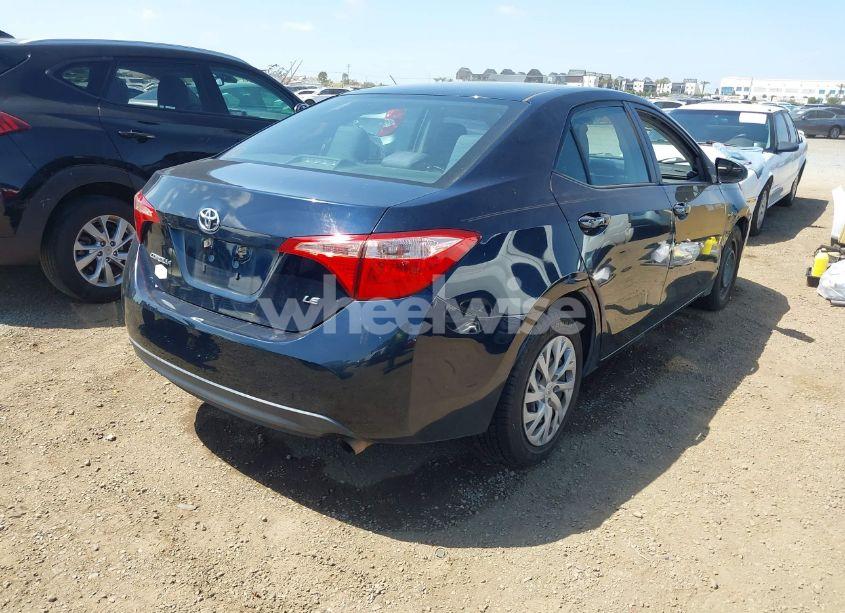 Photo 4 of 2019 Toyota Corolla LE (VIN 2T1BURHE6KC185004)