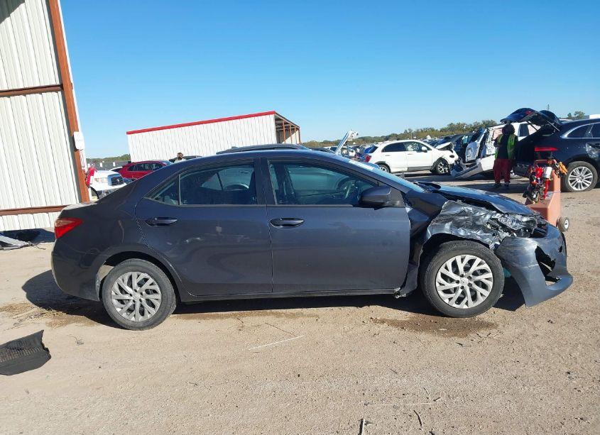Photo 13 of 2019 Toyota Corolla LE (VIN 2T1BURHE6KC188162)