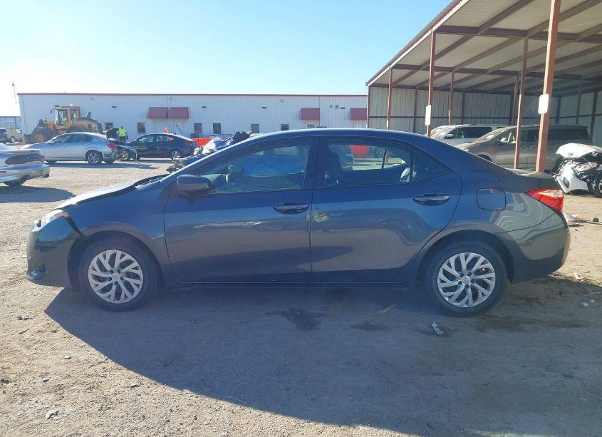 Photo 14 of 2019 Toyota Corolla LE (VIN 2T1BURHE6KC188162)