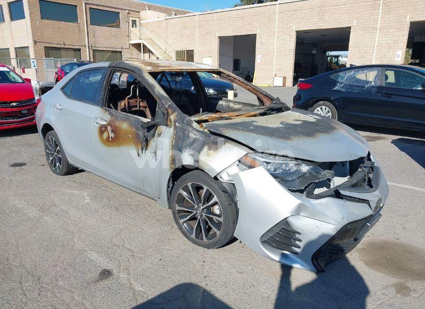 2019 Toyota Corolla SE (VIN 2T1BURHE6KC208362) main photo