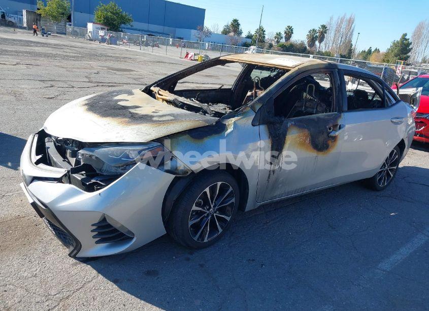 Photo 2 of 2019 Toyota Corolla SE (VIN 2T1BURHE6KC208362)