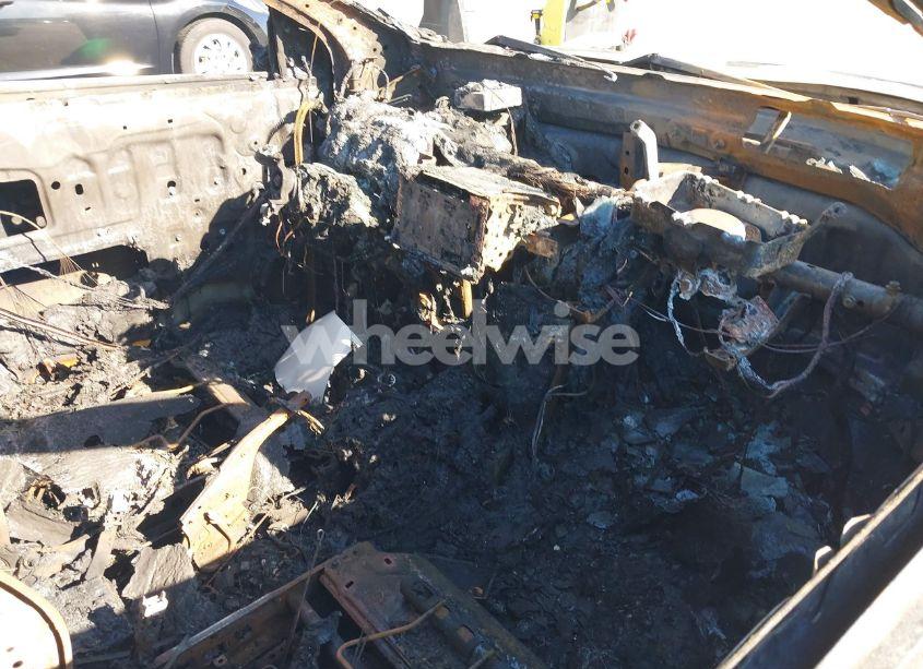 Photo 5 of 2019 Toyota Corolla SE (VIN 2T1BURHE6KC208362)