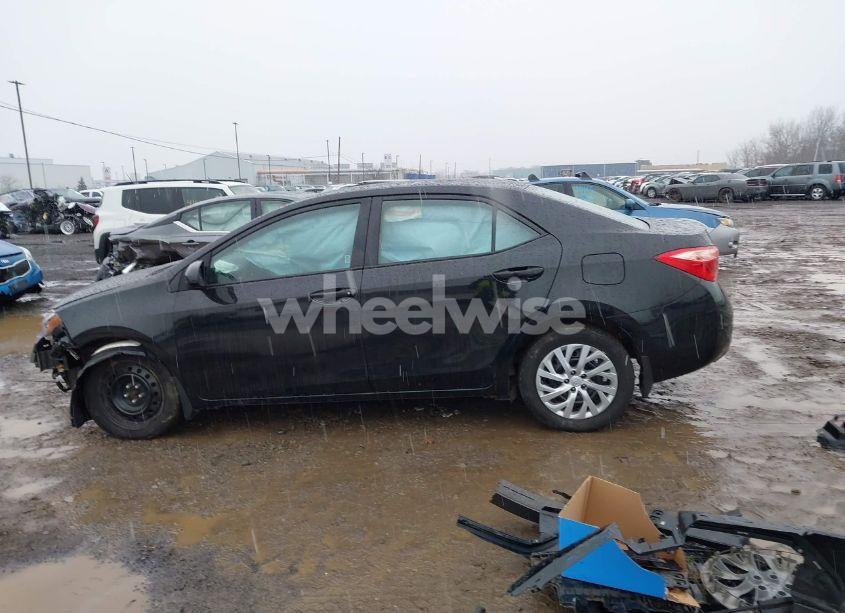 Photo 14 of 2019 Toyota Corolla LE (VIN 2T1BURHE6KC216297)