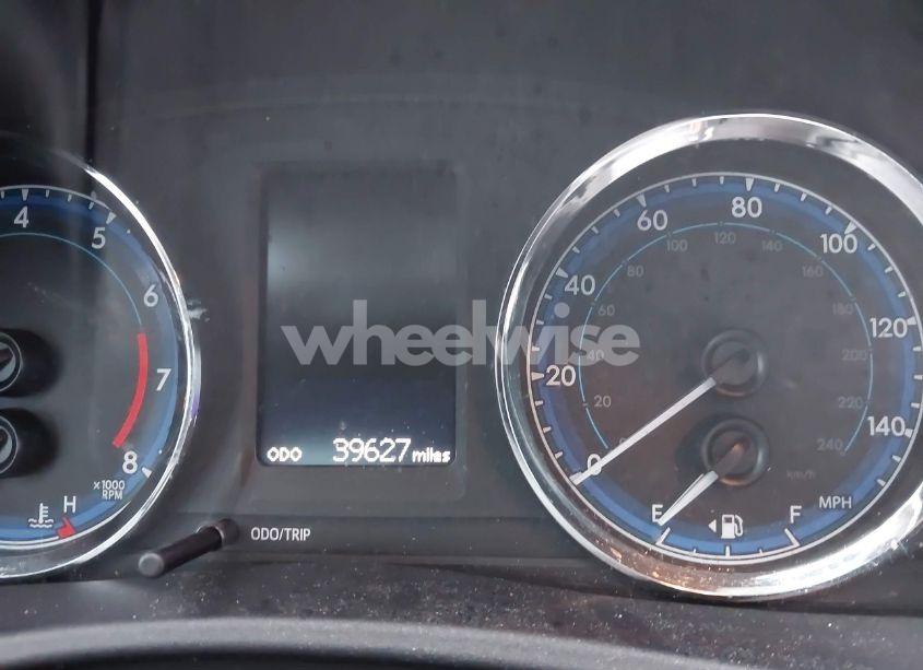 Photo 15 of 2019 Toyota Corolla LE (VIN 2T1BURHE6KC216297)